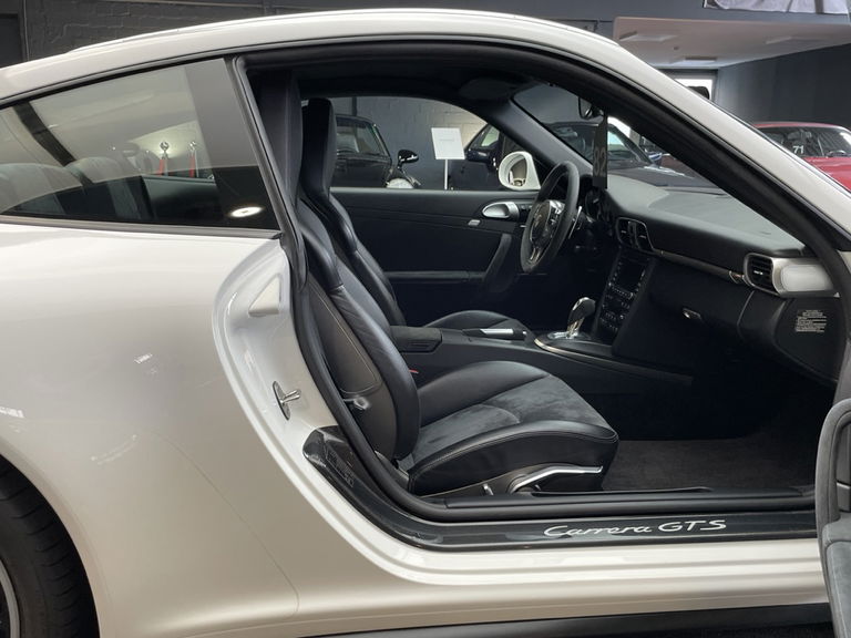 Porsche 997.2 Carrera GTS