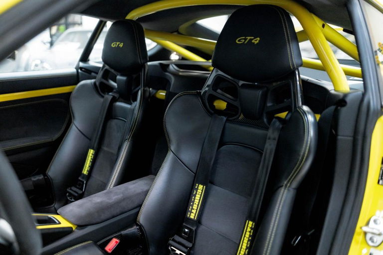 Porsche 981 Cayman GT4