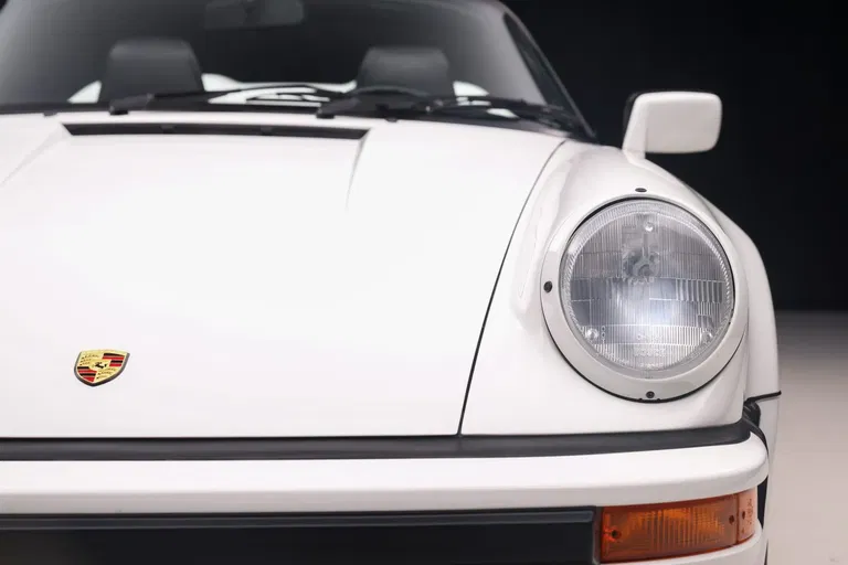 Porsche 911 Carrera 3.2 Speedster (US)