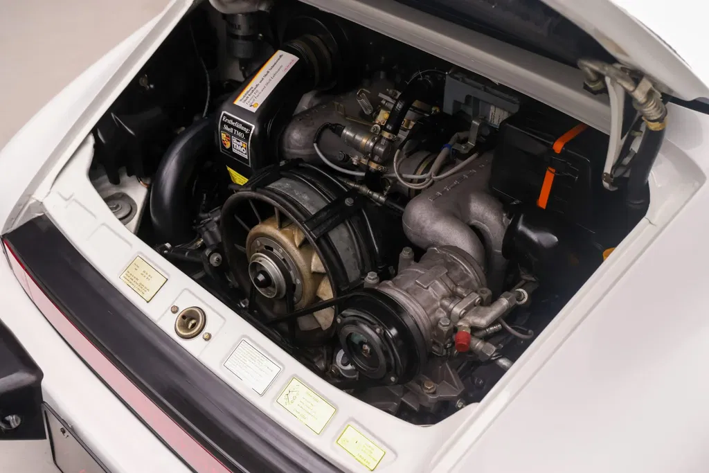 Porsche 911 Carrera 3.2 Speedster (US)