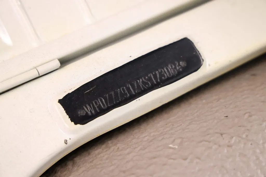 Porsche 911 Carrera 3.2 Speedster (US)