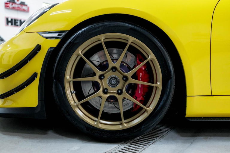 Porsche 981 Cayman GT4