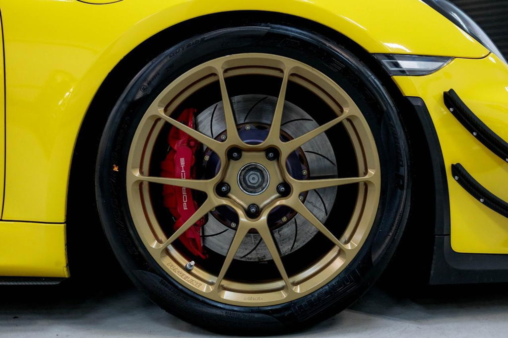 Porsche 981 Cayman GT4