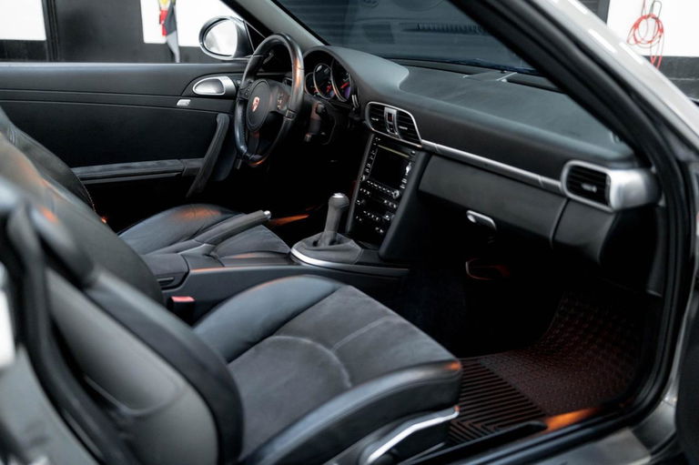 Porsche 997.2 Carrera GTS