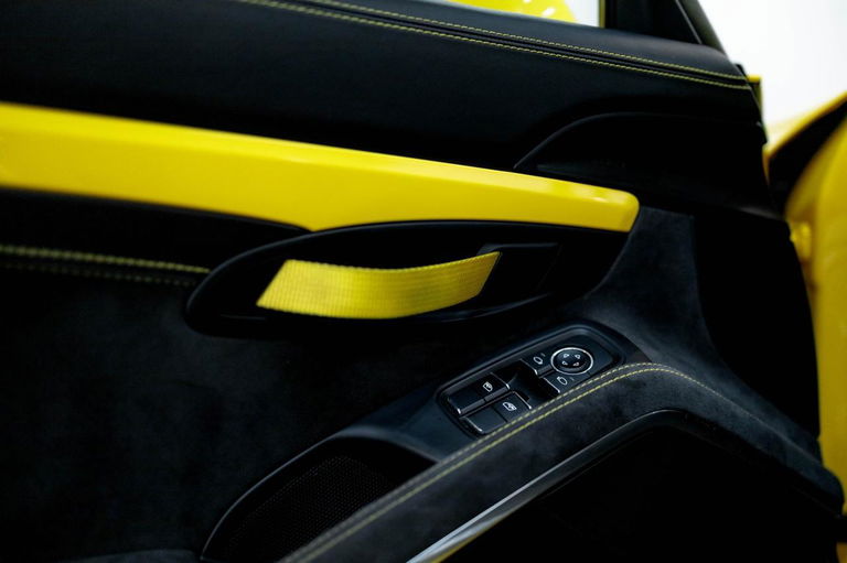 Porsche 981 Cayman GT4