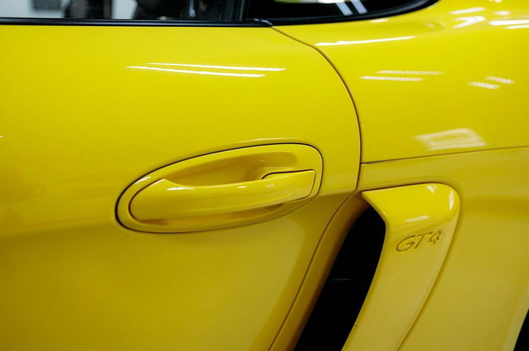 Porsche 981 Cayman GT4