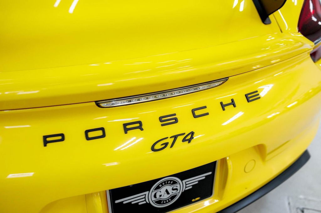 Porsche 981 Cayman GT4