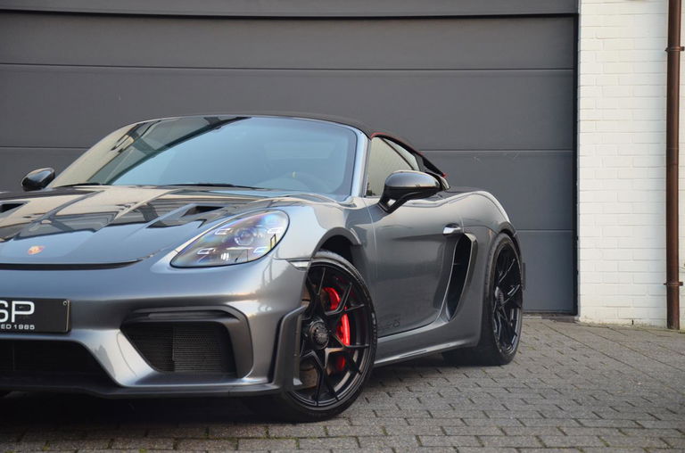 Porsche 718 Spyder RS