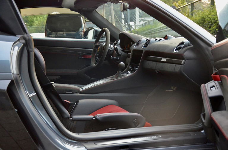 Porsche 718 Spyder RS