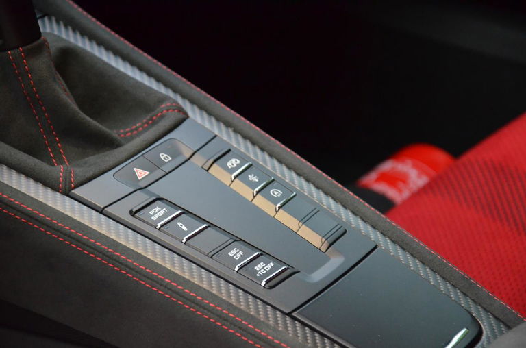 Porsche 718 Spyder RS