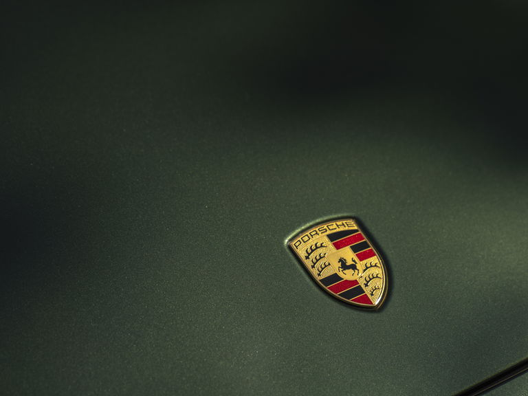 Porsche 992 Carrera 4 GTS