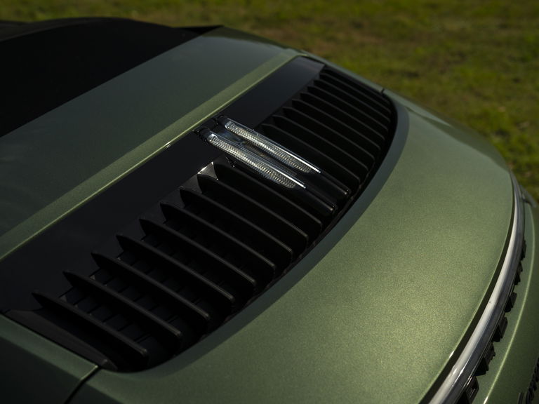 Porsche 992 Carrera 4 GTS