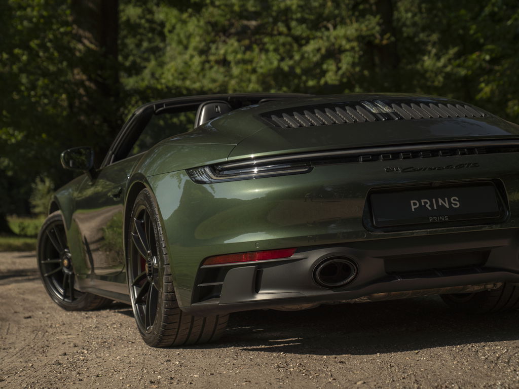 Porsche 992 Carrera 4 GTS