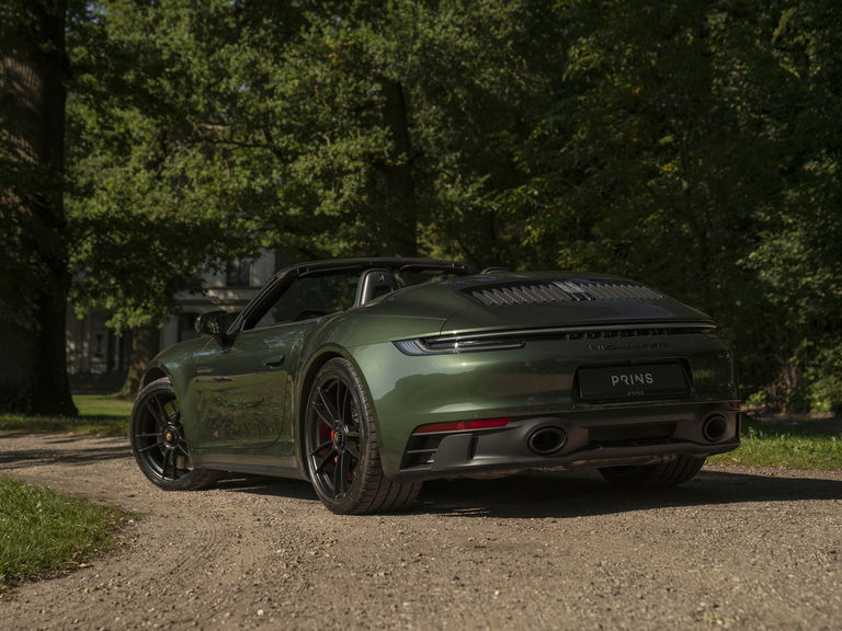 Porsche 992 Carrera 4 GTS