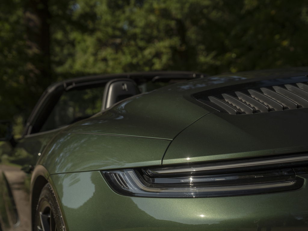 Porsche 992 Carrera 4 GTS