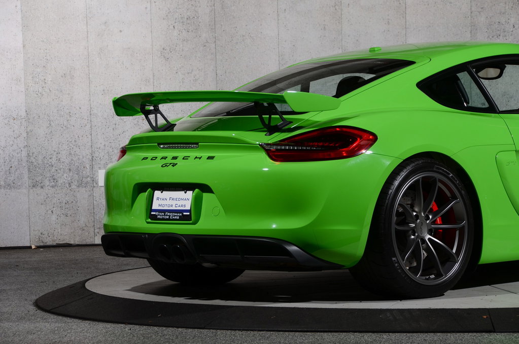 Porsche 981 Cayman GT4