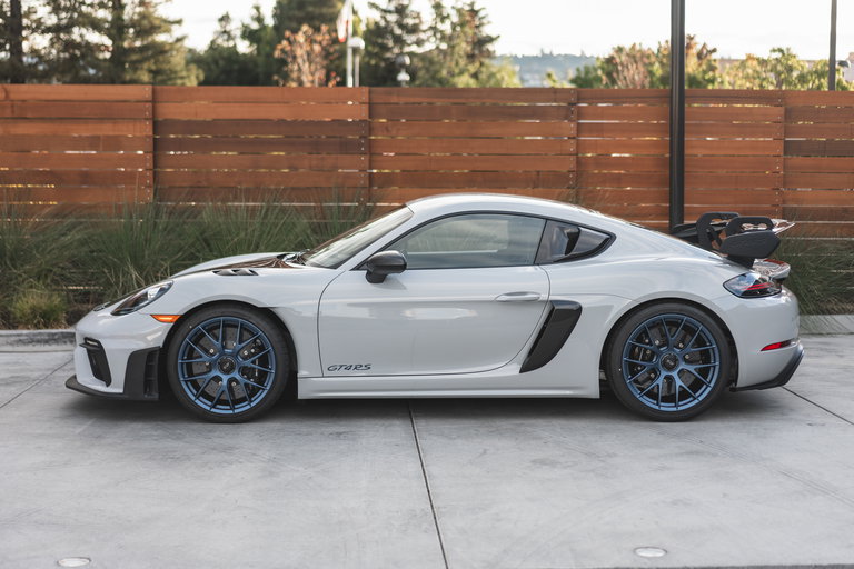 Porsche 718 Cayman GT4 RS