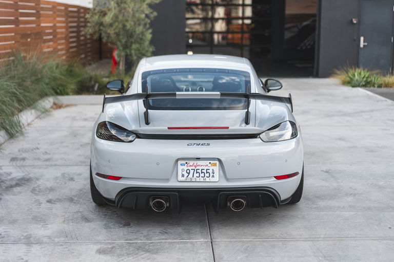 Porsche 718 Cayman GT4 RS