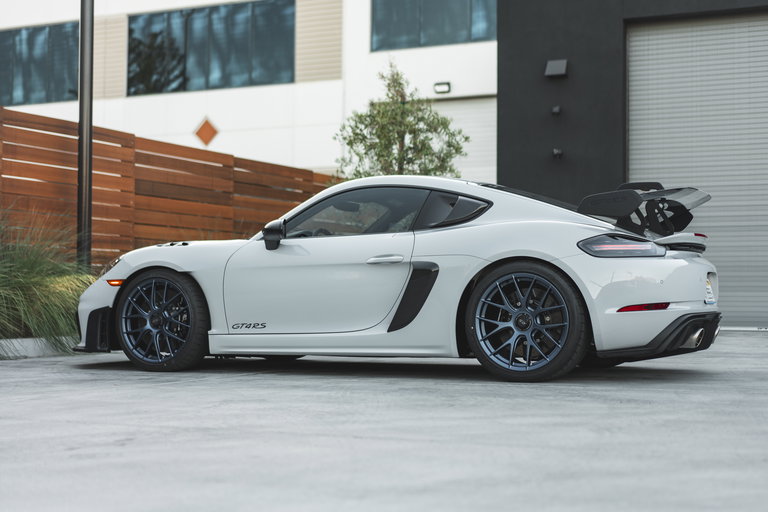 Porsche 718 Cayman GT4 RS