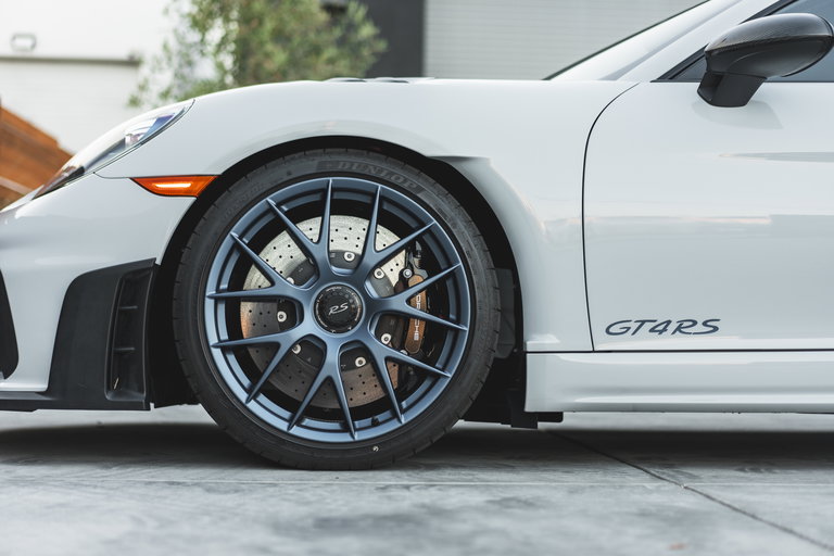 Porsche 718 Cayman GT4 RS