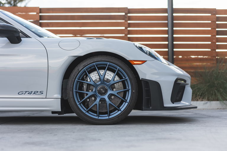 Porsche 718 Cayman GT4 RS