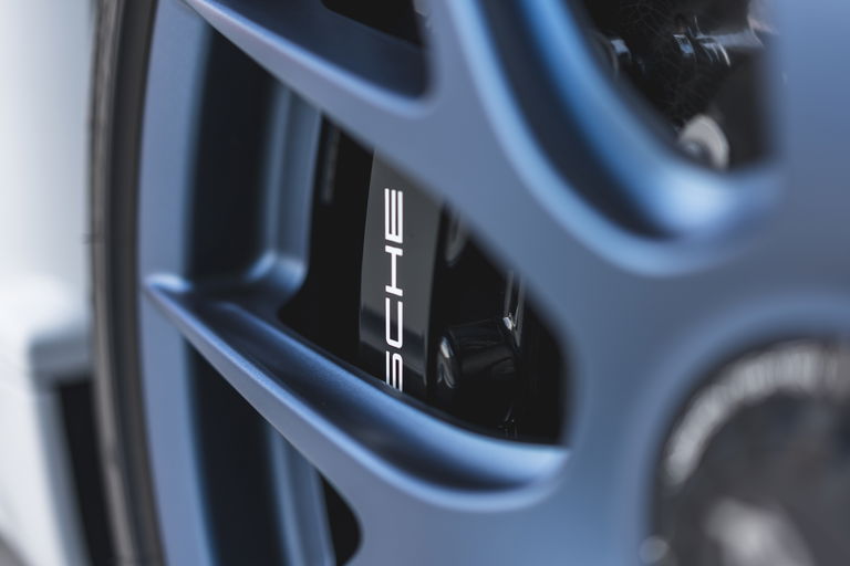 Porsche 718 Cayman GT4 RS