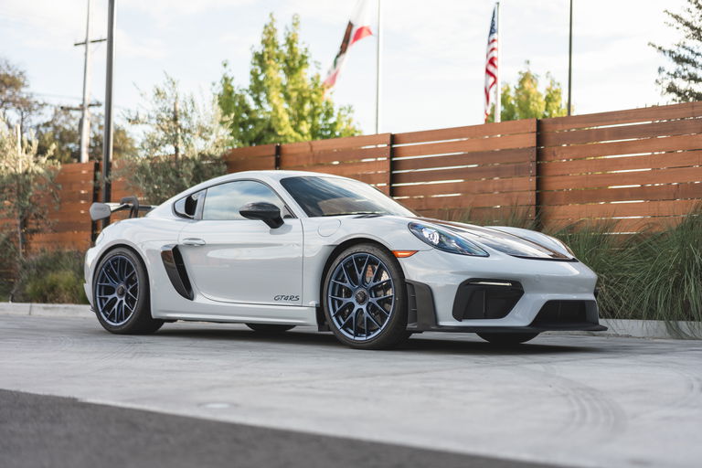 Porsche 718 Cayman GT4 RS