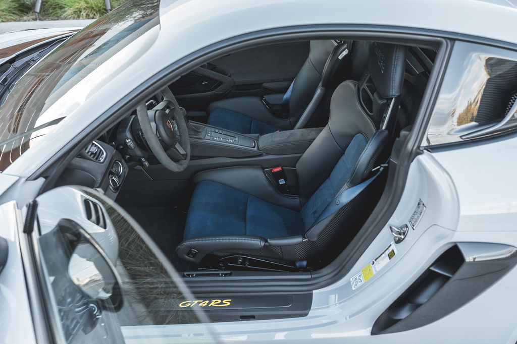 Porsche 718 Cayman GT4 RS