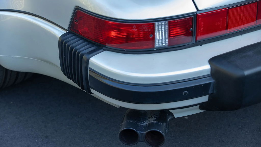 Porsche 911 Turbo 3.3 (US)