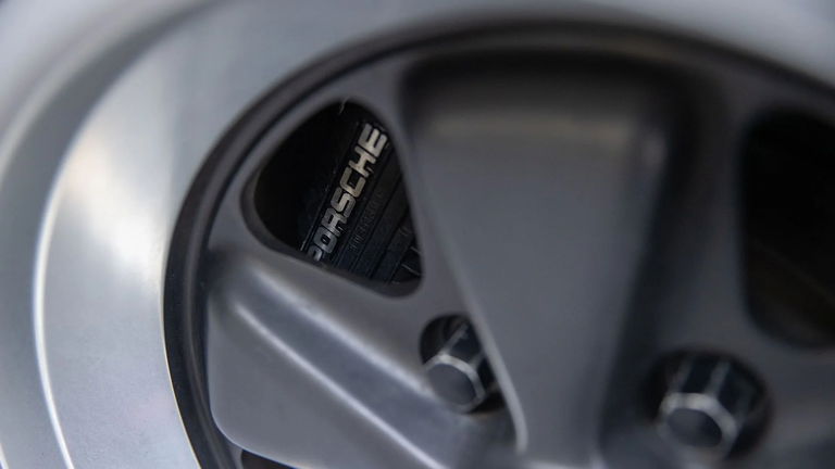 Porsche 911 Turbo 3.3 (US)