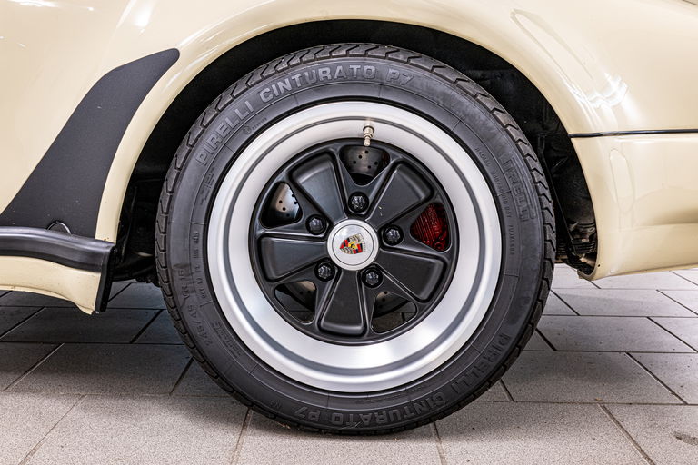 Porsche 911 Turbo 3.3