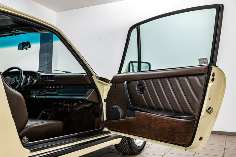 Porsche 911 Turbo 3.3