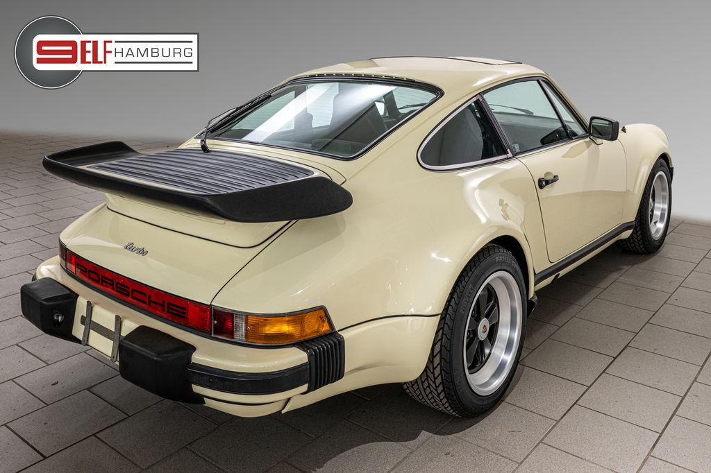 Porsche 911 Turbo 3.3