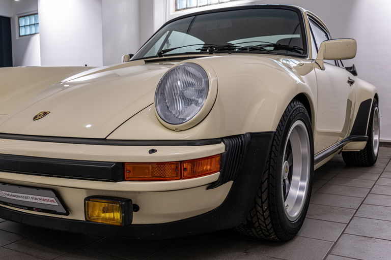 Porsche 911 Turbo 3.3