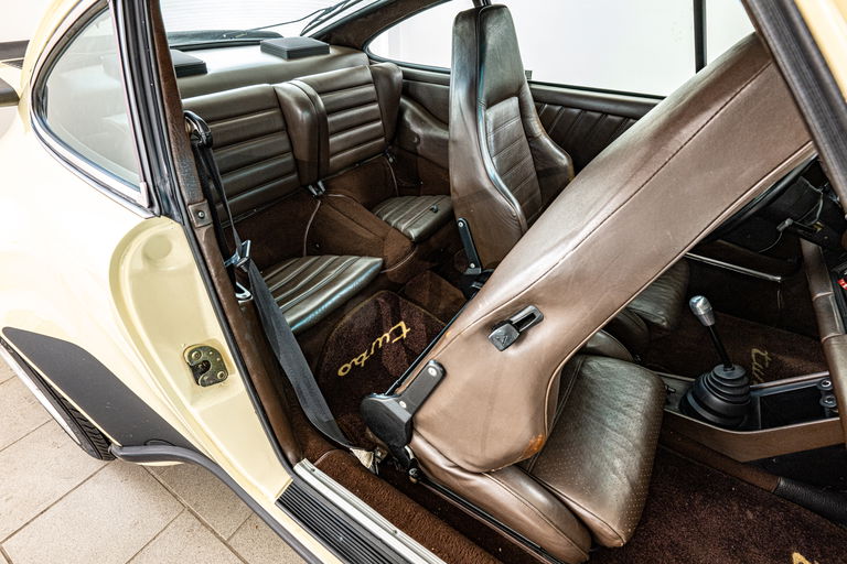 Porsche 911 Turbo 3.3