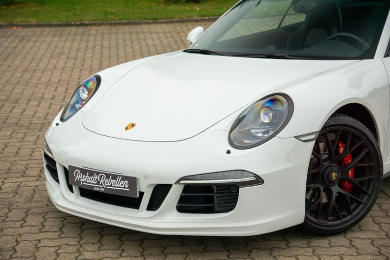 Porsche 991 Carrera GTS
