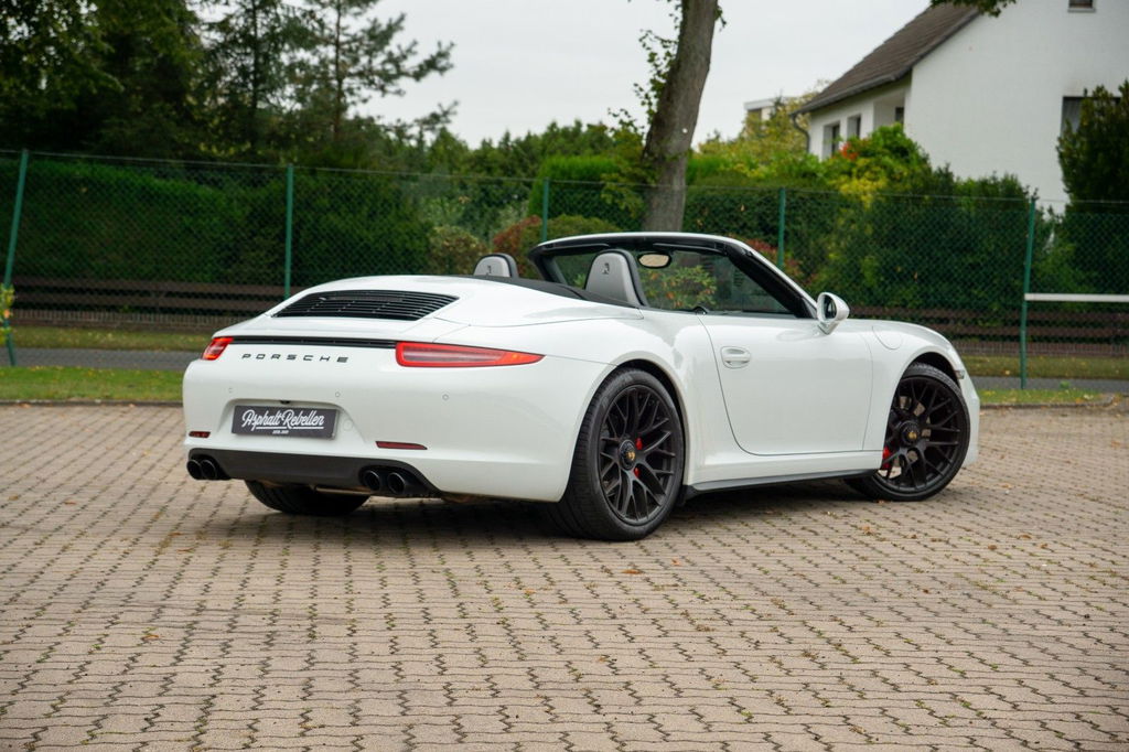 Porsche 991 Carrera GTS