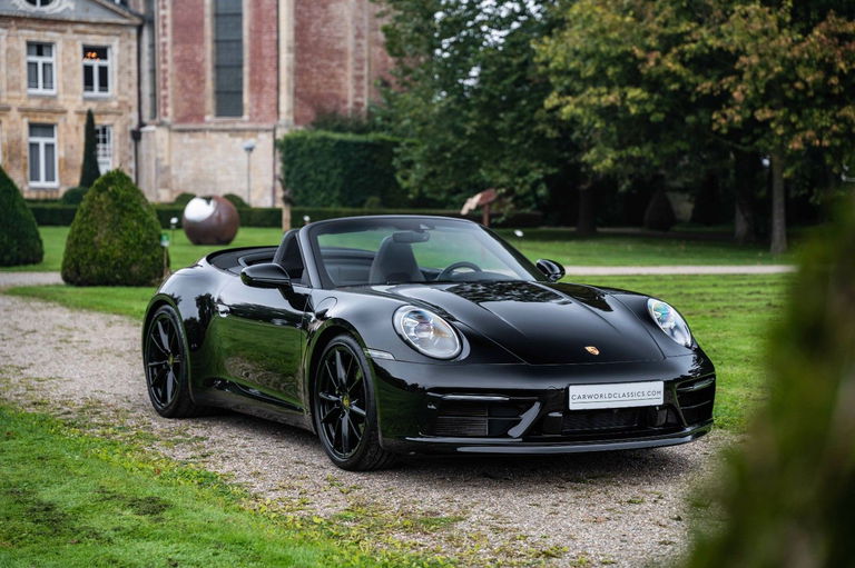 Porsche 992 Carrera 4S