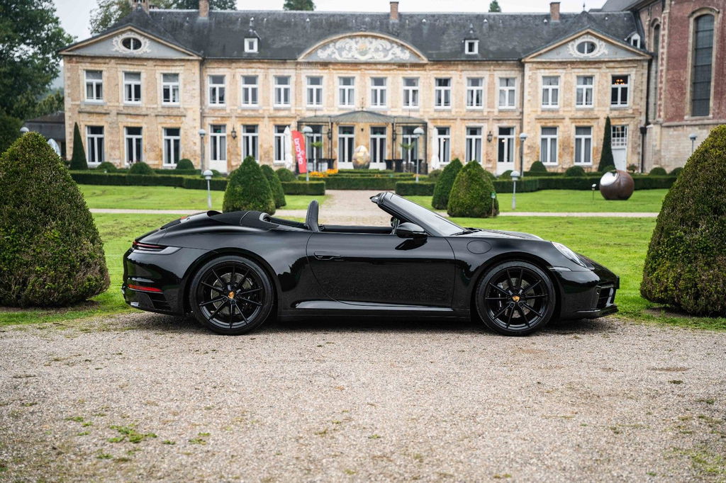 Porsche 992 Carrera 4S