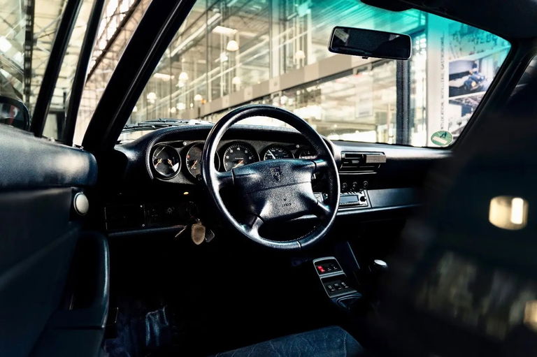 Porsche 993 Carrera 4