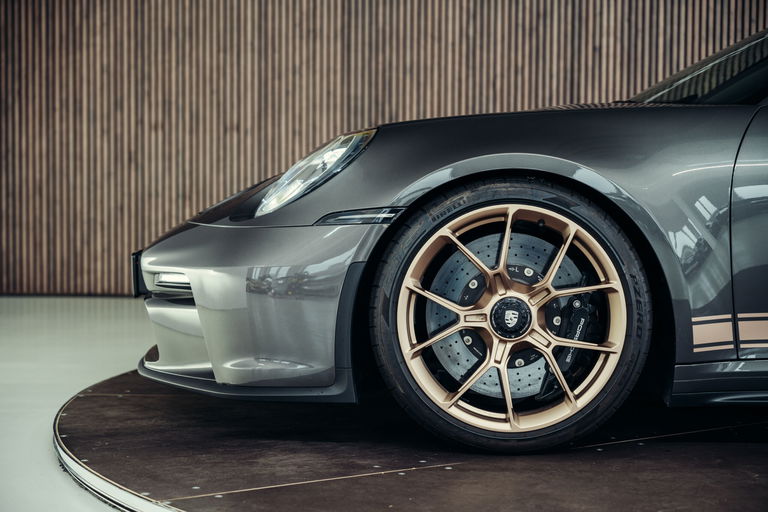 Porsche 992 GT3 Touring