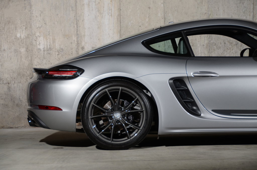 Porsche 718 Cayman T