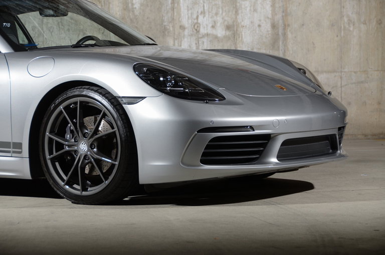 Porsche 718 Cayman T