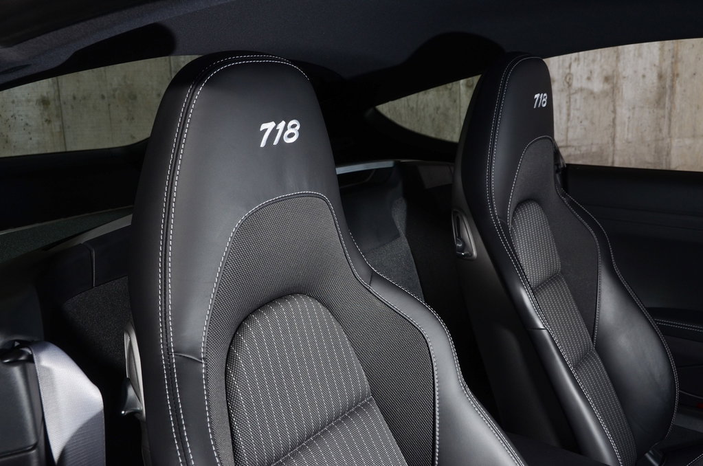 Porsche 718 Cayman T