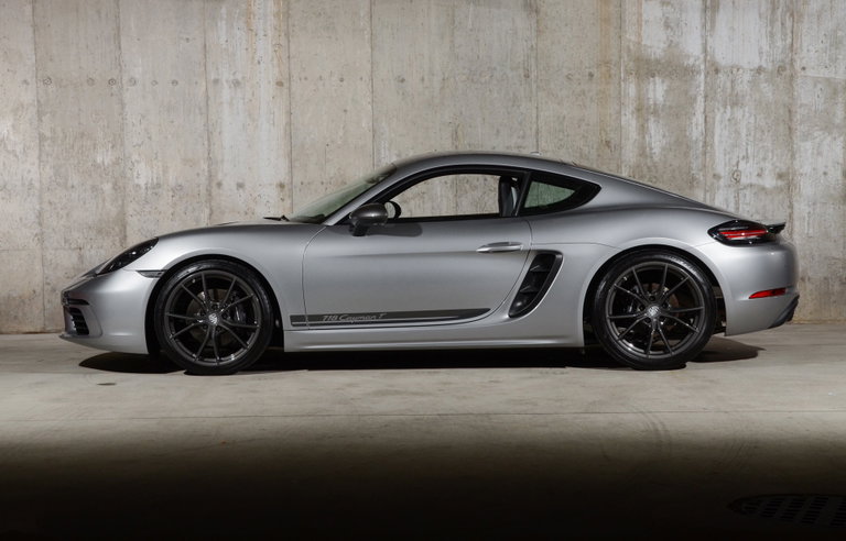 Porsche 718 Cayman T