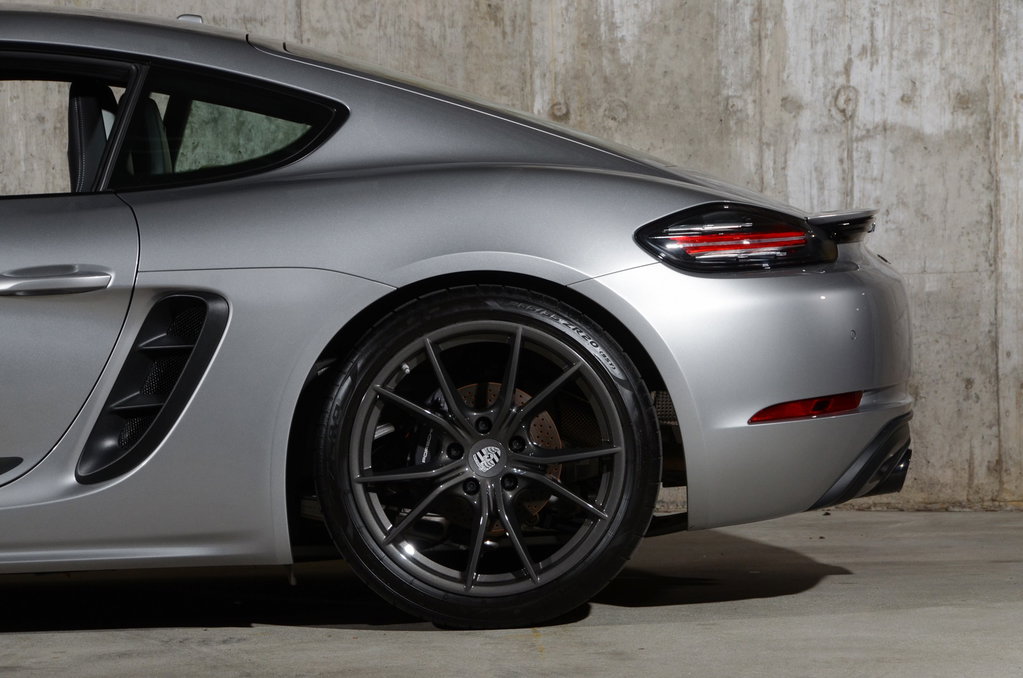 Porsche 718 Cayman T