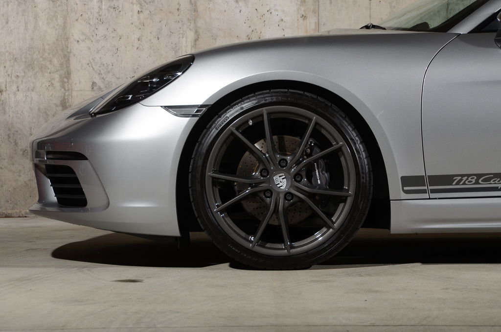 Porsche 718 Cayman T