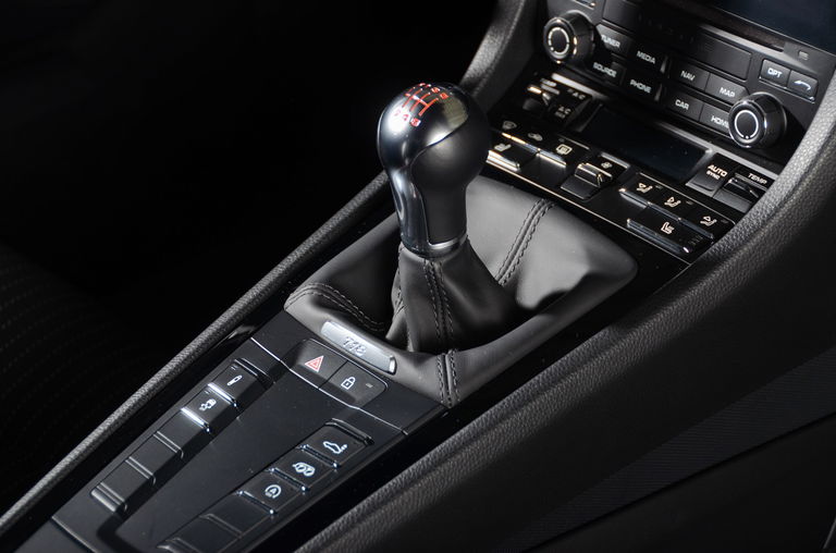 Porsche 718 Cayman T