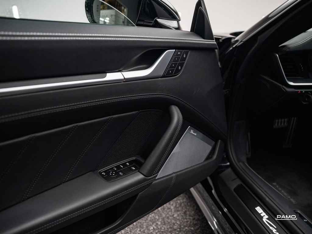 Porsche 992 Carrera GTS