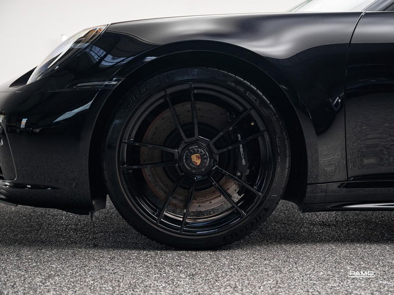 Porsche 992 Carrera GTS